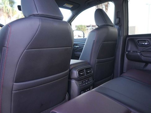 Used 2024 Honda Ridgeline Black Edition image 13