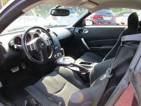 Used 2006 Nissan 350Z Enthusiast w/ (N93) Cargo Convenience Pkg RWD image 14