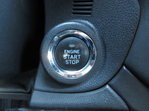 Used 2023 Subaru Outback Limited XT AWD/4WD image 38