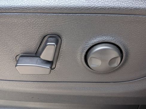 New 2026 RAM 1500 4x4 Crew Cab image 18