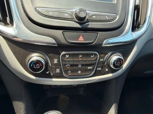 Used 2018 Chevrolet Equinox LT AWD/4WD image 19