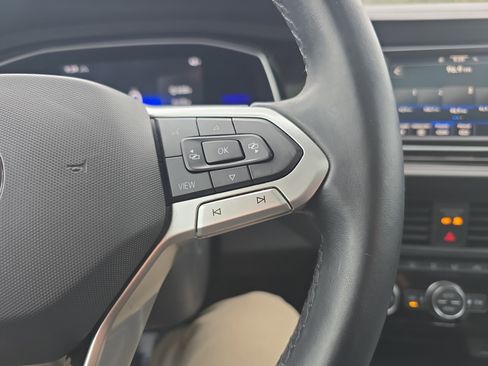 Used 2022 Volkswagen Jetta SE image 21