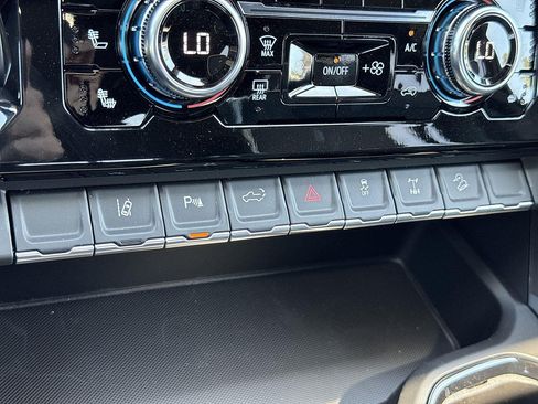 New 2026 GMC Sierra 2500 AT4X AWD/4WD image 18