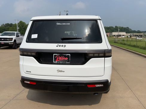 New 2026 Jeep Grand Wagoneer L Limited AWD/4WD image 8