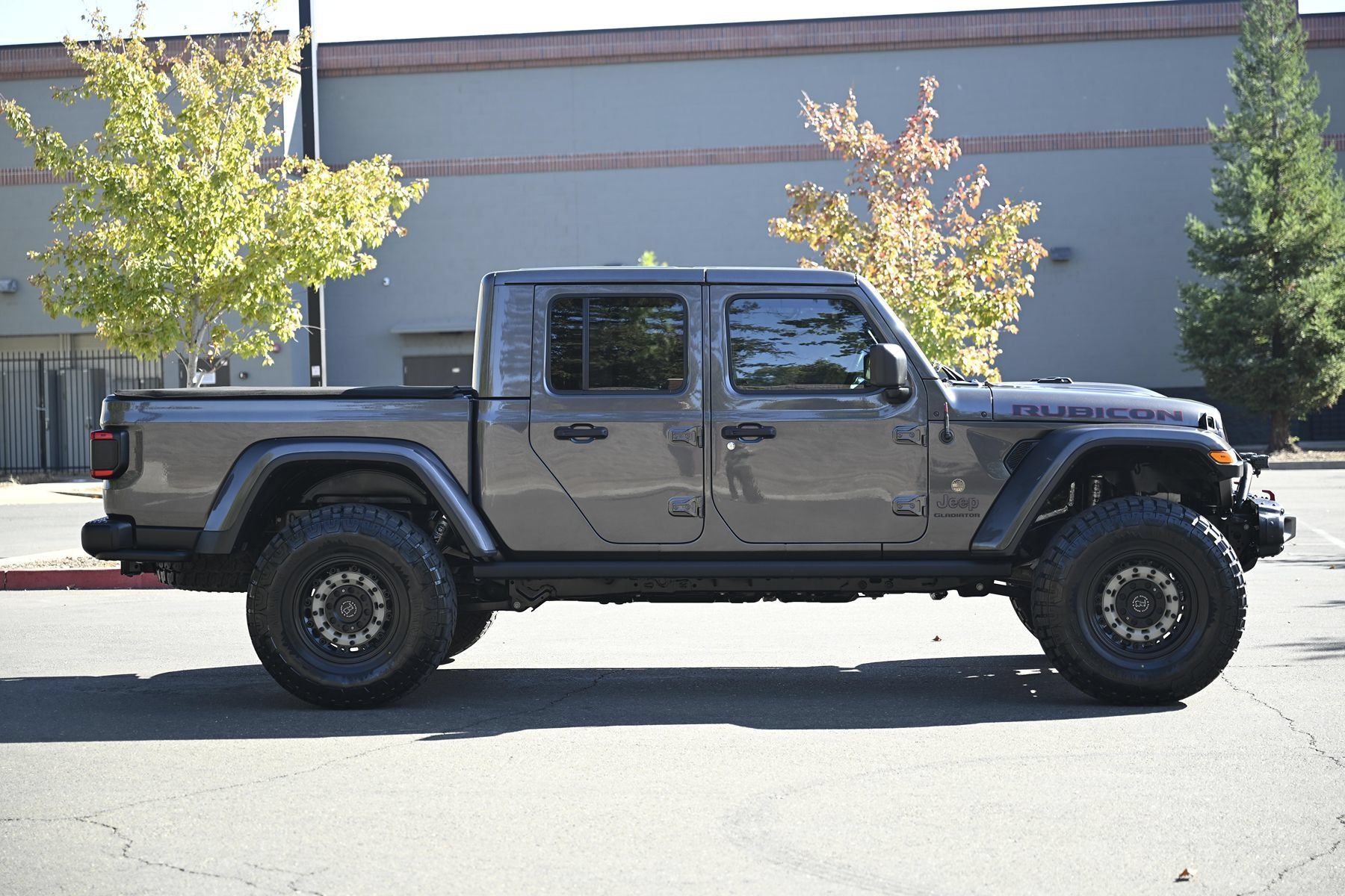 Used 2020 Jeep Gladiator Rubicon AWD/4WD image 6