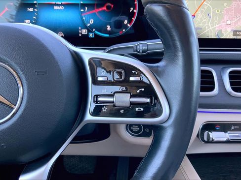 Used 2021 Mercedes-Benz GLE 350 4MATIC image 25