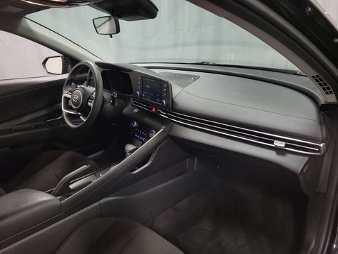 Used 2023 Hyundai Elantra SEL FWD image 27