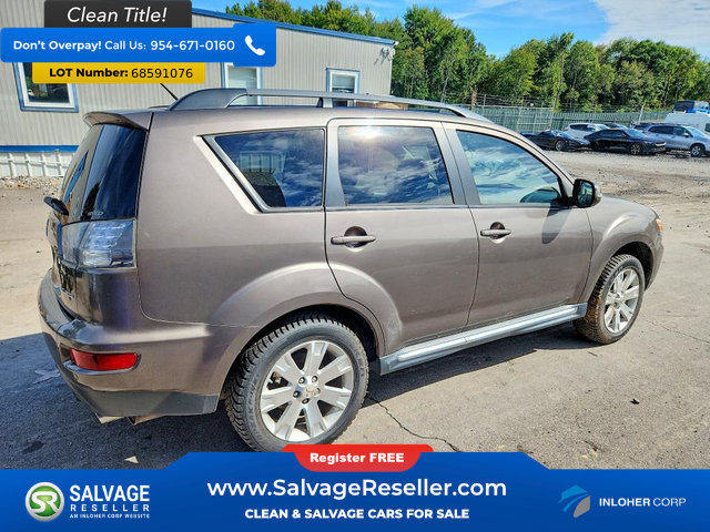 Used 2013 Mitsubishi Outlander SE AWD/4WD image 4