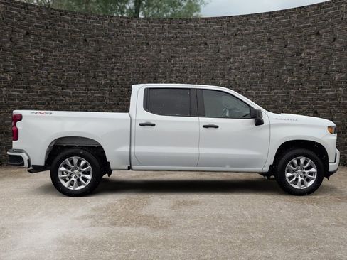 Used 2022 Chevrolet Silverado 1500 Custom image 3