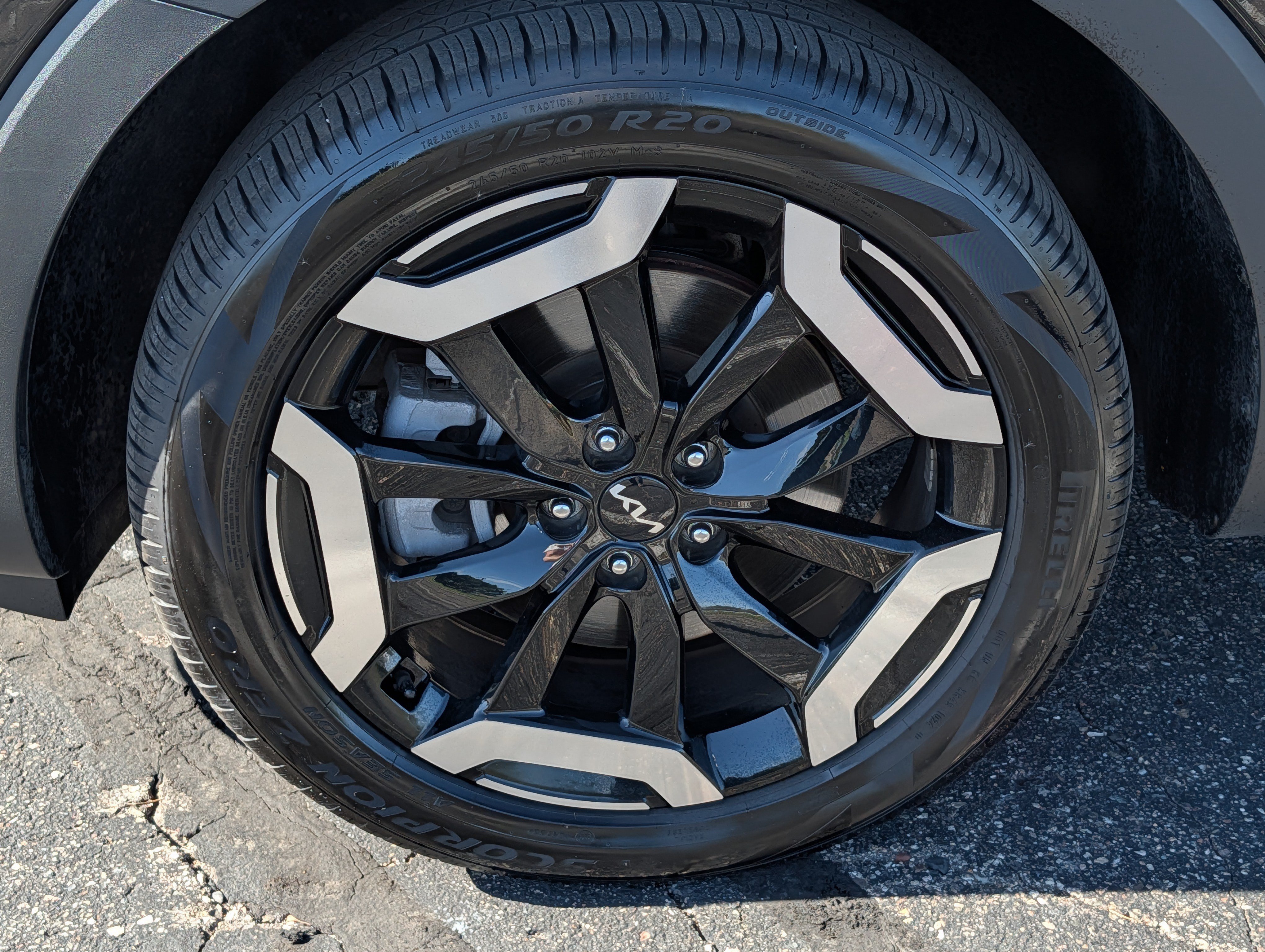 Certified 2024 Kia Telluride S w/ S Sunroof Package AWD/4WD image 18