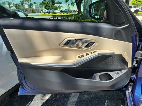 Used 2023 BMW 330i Sedan w/ Parking Assistance Package RWD image 11