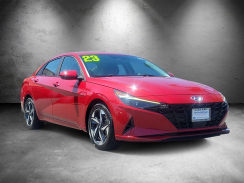 Certified 2023 Hyundai Elantra SEL w/ Convenience Package FWD image 2