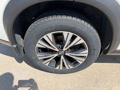 Used 2021 Nissan Rogue SV AWD/4WD image 10