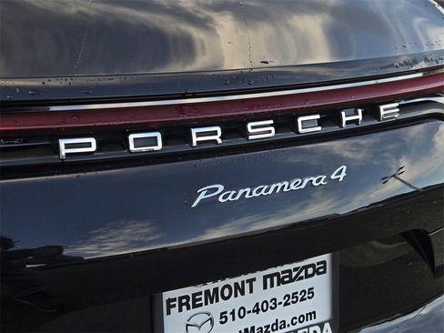 Used 2022 Porsche Panamera 4 w/ Premium Package image 10