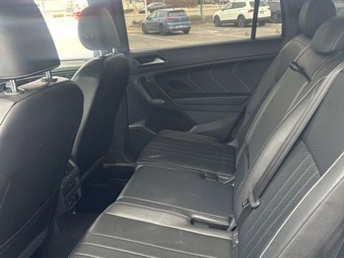 Used 2022 Volkswagen Tiguan SE R-Line image 22