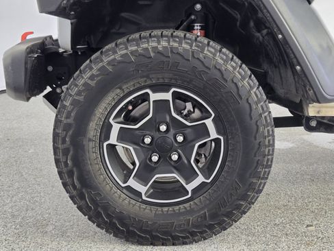 Used 2021 Jeep Gladiator Mojave AWD/4WD image 13