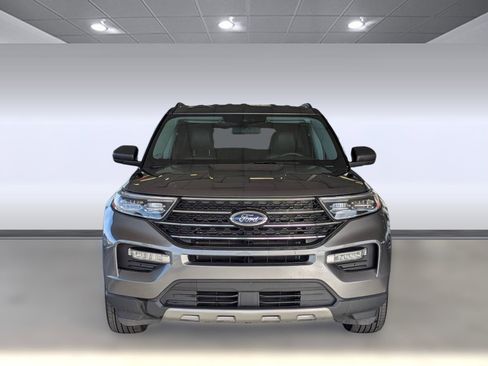 Certified 2022 Ford Explorer XLT w/ Equipment Group 202A image 5