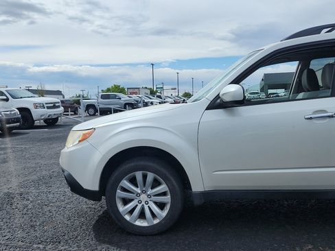Used 2012 Subaru Forester 2.5X Premium AWD/4WD image 10