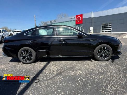 Used 2025 Hyundai Sonata SEL FWD image 8