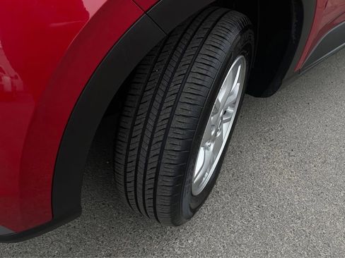 Used 2023 Hyundai Venue SE image 18