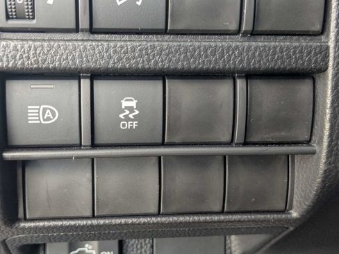 Used 2025 Toyota Tacoma TRD Off-Road AWD/4WD image 29