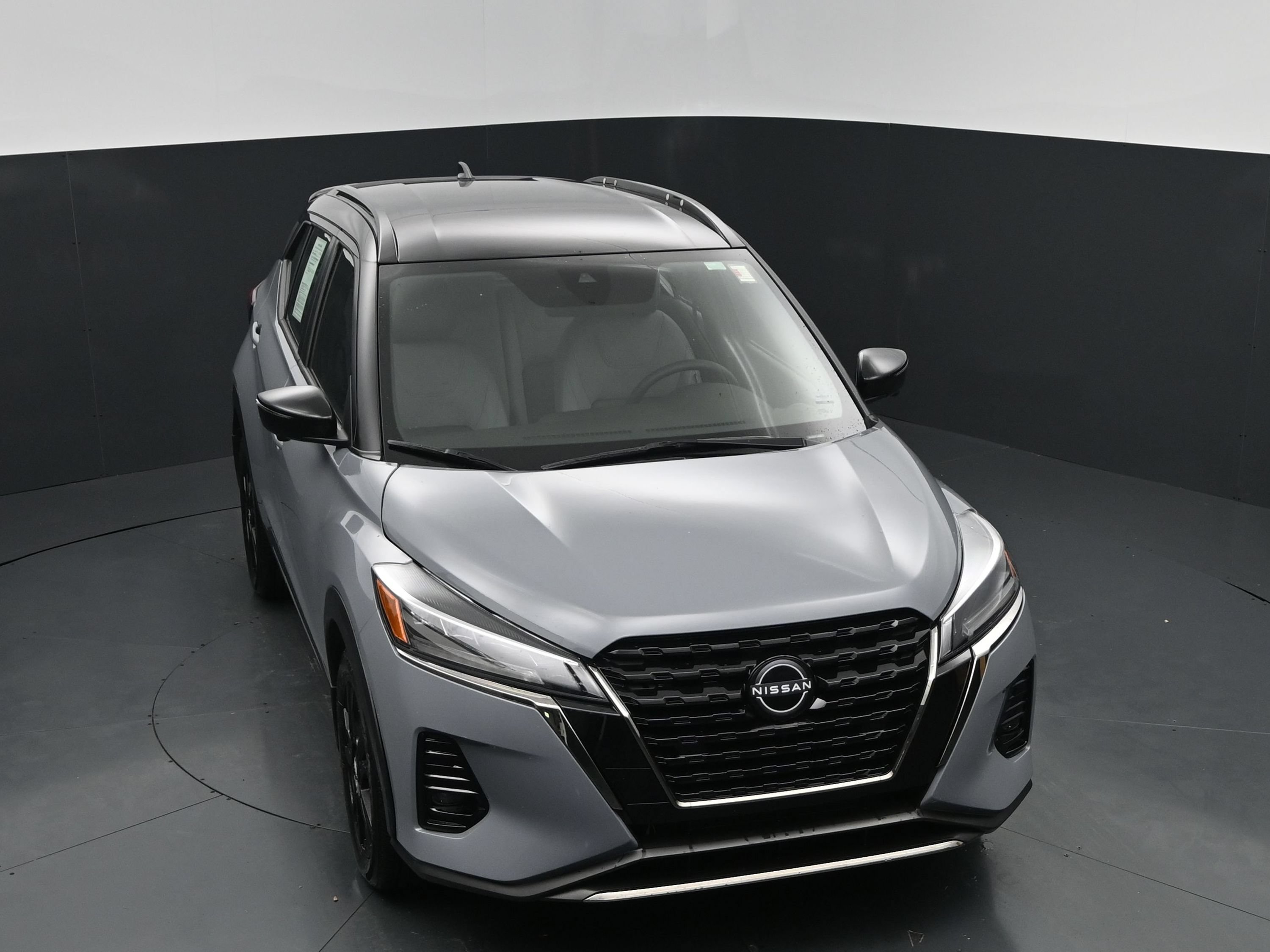 Used 2024 Nissan Kicks SR w/ SR Premium Package FWD image 34
