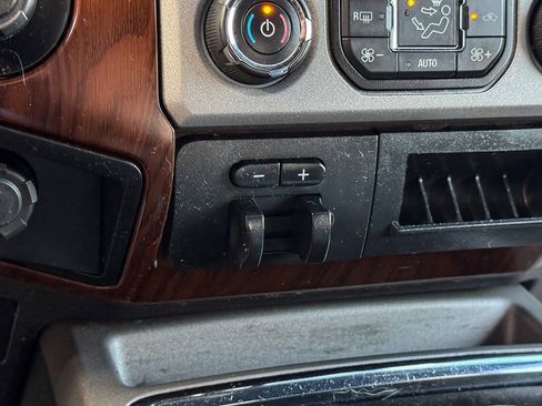 Used 2013 Ford F250 Lariat w/ Chrome Pkg AWD/4WD image 39