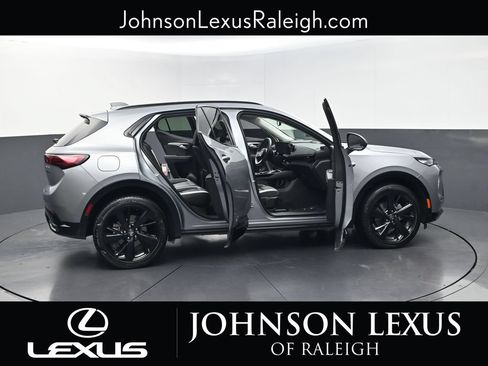 Used 2024 Buick Envision Sport Touring AWD/4WD image 32
