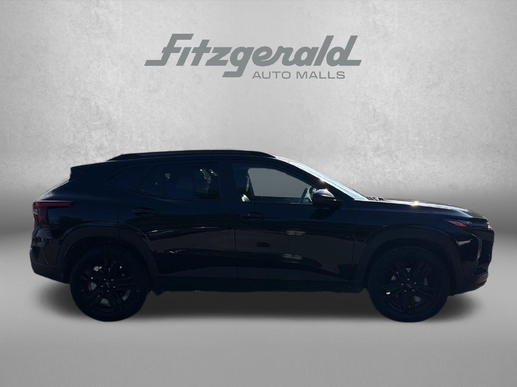 Used 2025 Chevrolet Trax ACTIV w/ Driver Confidence Package FWD image 9
