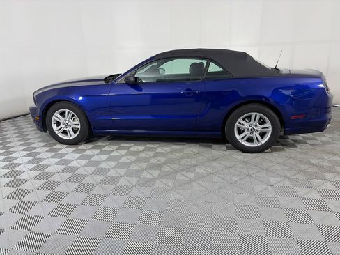Used 2014 Ford Mustang Convertible w/ Equipment Group 102A RWD image 4