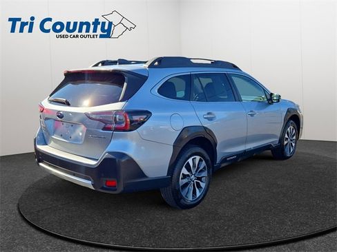 Used 2023 Subaru Outback Limited image 5