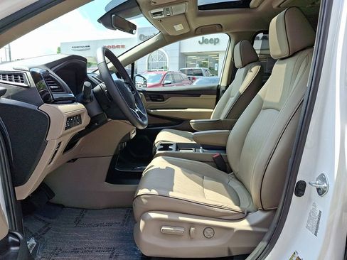 Used 2022 Honda Odyssey Elite image 15