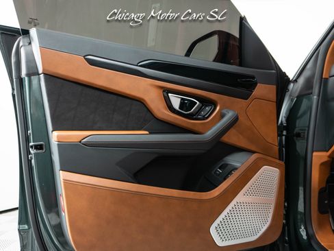 Used 2021 Lamborghini Urus AWD/4WD image 21