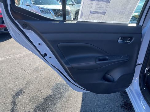 New 2025 Nissan Versa SR image 14
