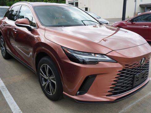 Used 2025 Lexus RX 350 Premium w/ Accessory Package (Z1) image 3