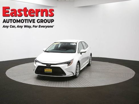 Used 2022 Toyota Corolla LE image 51
