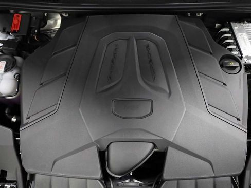 New 2026 Porsche Cayenne Coupe AWD/4WD image 42
