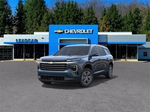 New 2026 Chevrolet Traverse LT w/ Driver Confidence Package image 8