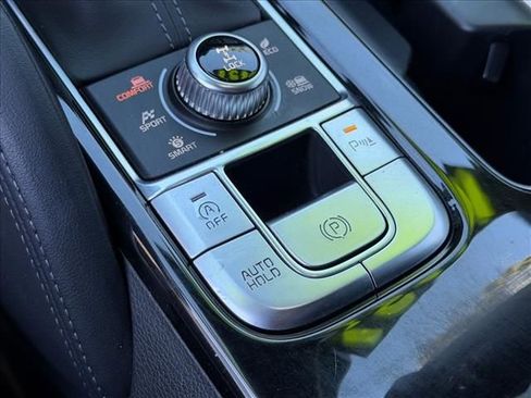 Used 2024 Kia Telluride AWD image 26