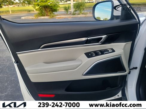 Certified 2025 Kia Telluride S FWD image 26