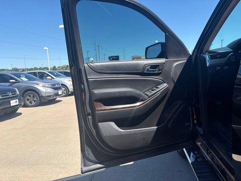 Used 2015 Chevrolet Suburban LT AWD/4WD image 9