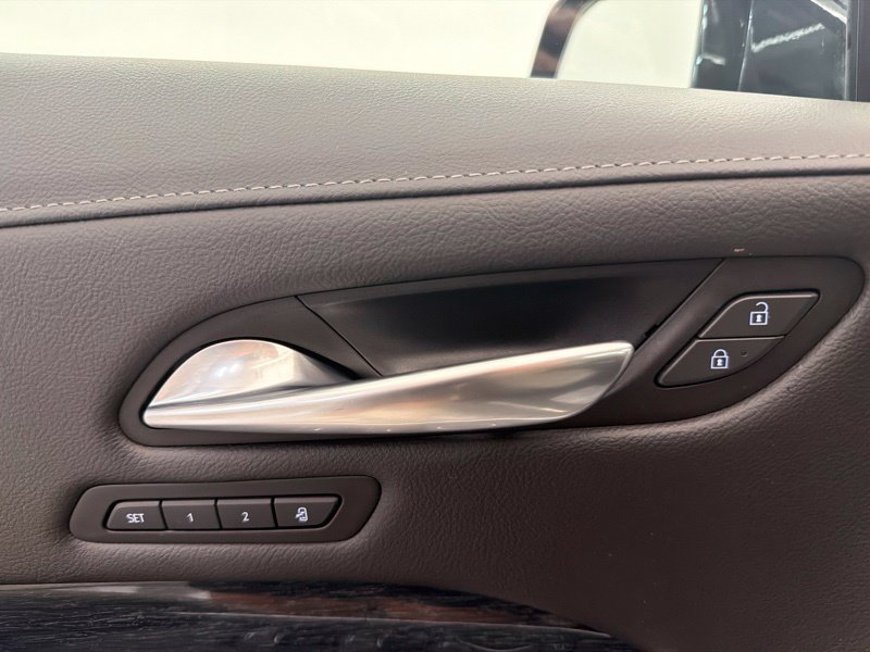 Used 2023 Cadillac XT4 Premium Luxury AWD/4WD image 20