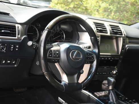 Used 2020 Lexus GX 460 Luxury w/ Luxury Sport Package AWD/4WD image 9
