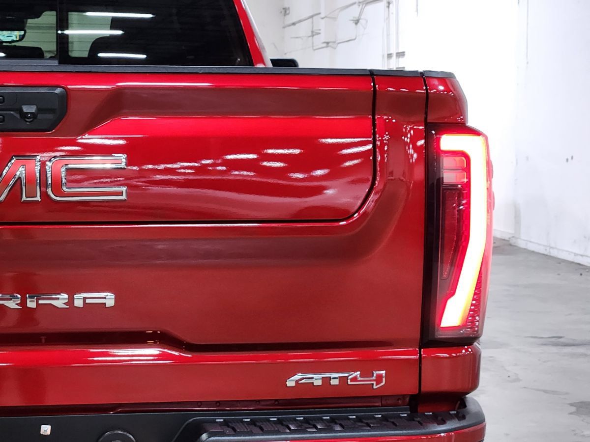 Used 2024 GMC Sierra 2500 AT4 w/ AT4 Premium Plus Package AWD/4WD image 22