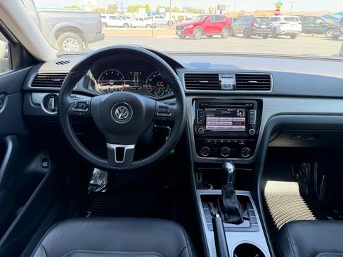Used 2014 Volkswagen Passat 1.8T SE FWD image 20