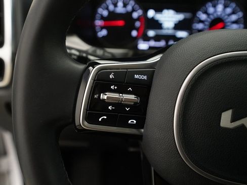 Used 2022 Kia Sorento SX image 18