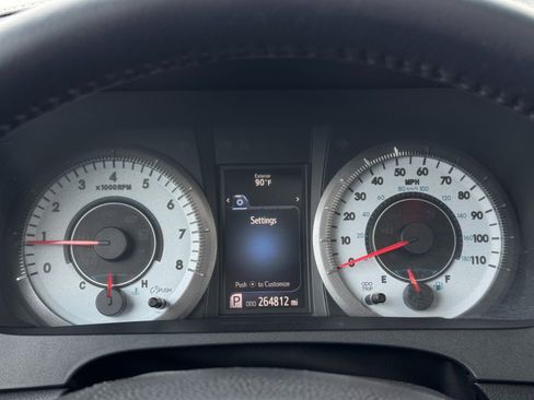 Used 2015 Toyota Sienna SE Premium image 19