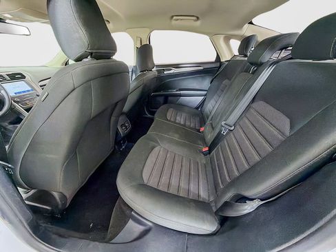 Used 2020 Ford Fusion SE image 20