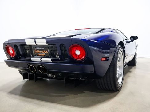 Used 2006 Ford GT RWD image 74