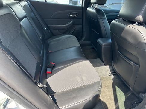 Used 2015 Chevrolet Malibu LT FWD image 3